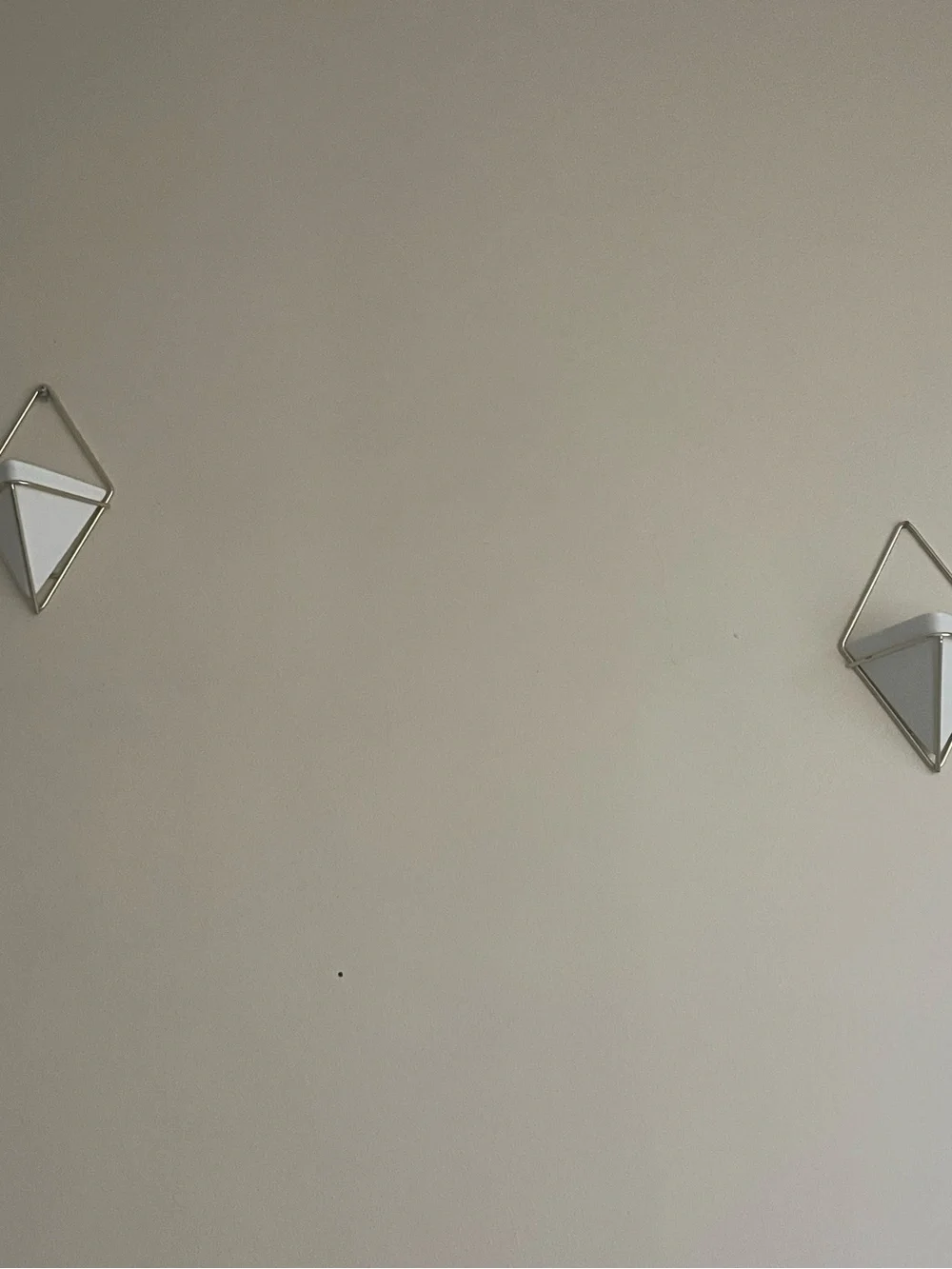 Hardly Used: Umbra 262800 Trigg Hanging Planter & Geometric Wall Decor Set of 4